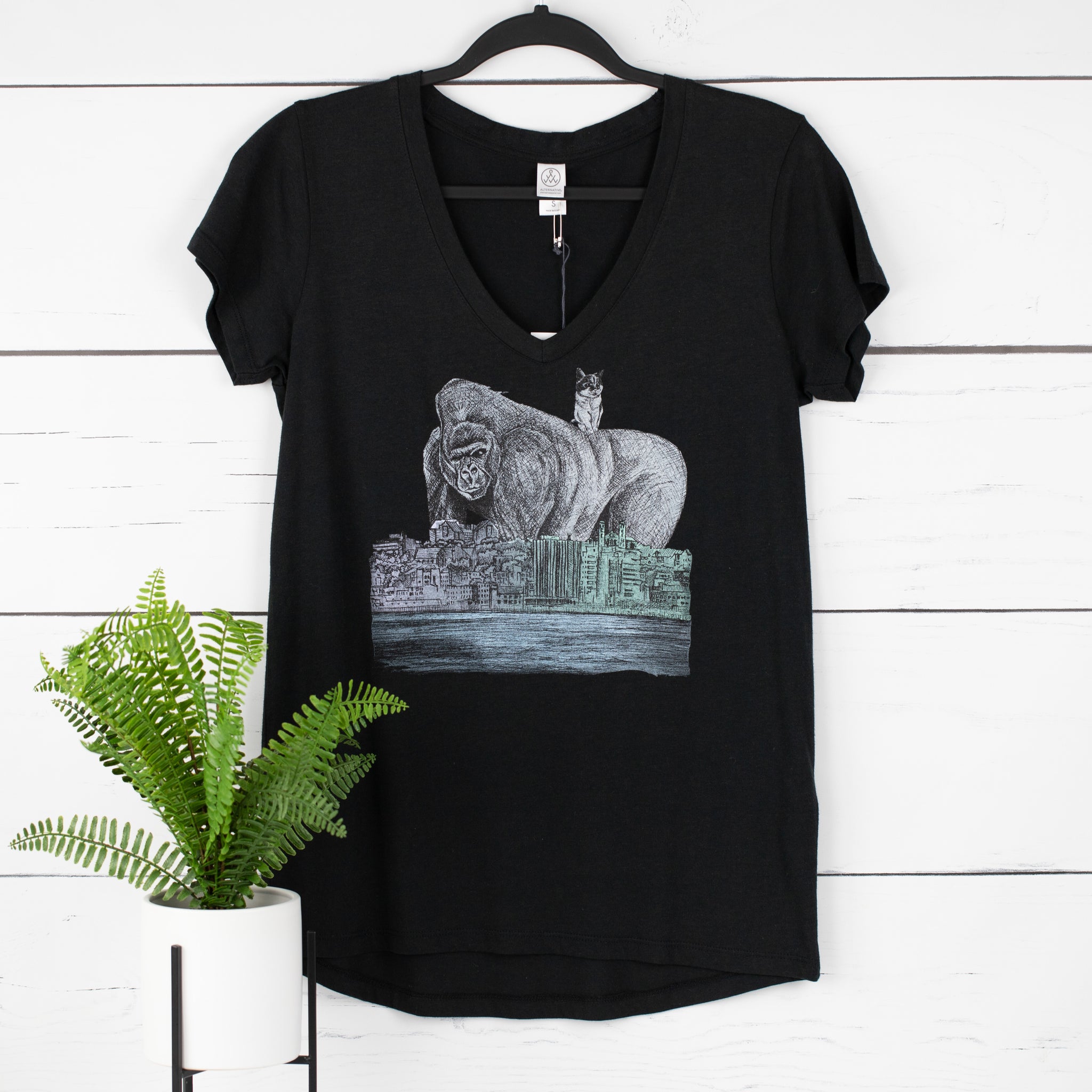 Pinki's Day Out V Neck Tee